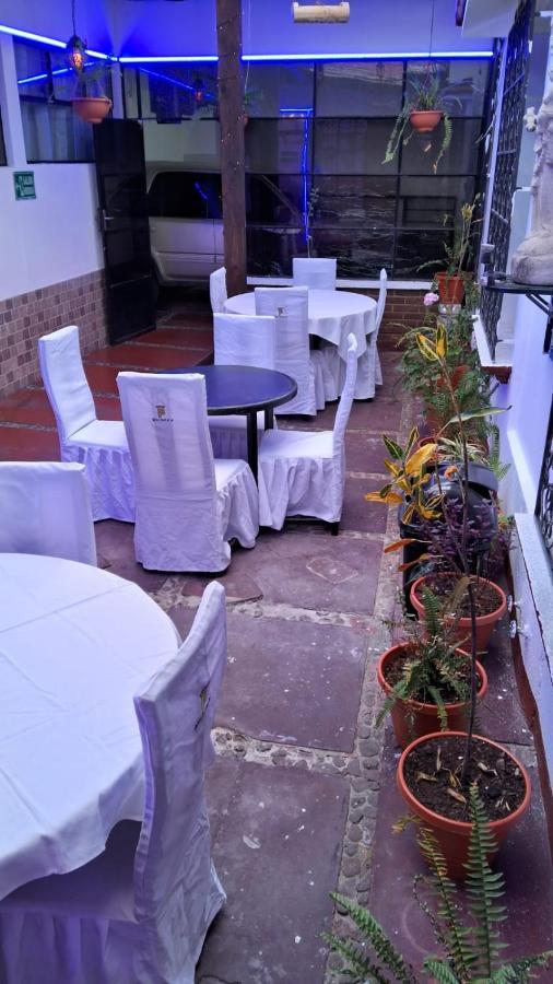 Hotel Kamelot Parque Central 克萨尔特南戈 外观 照片