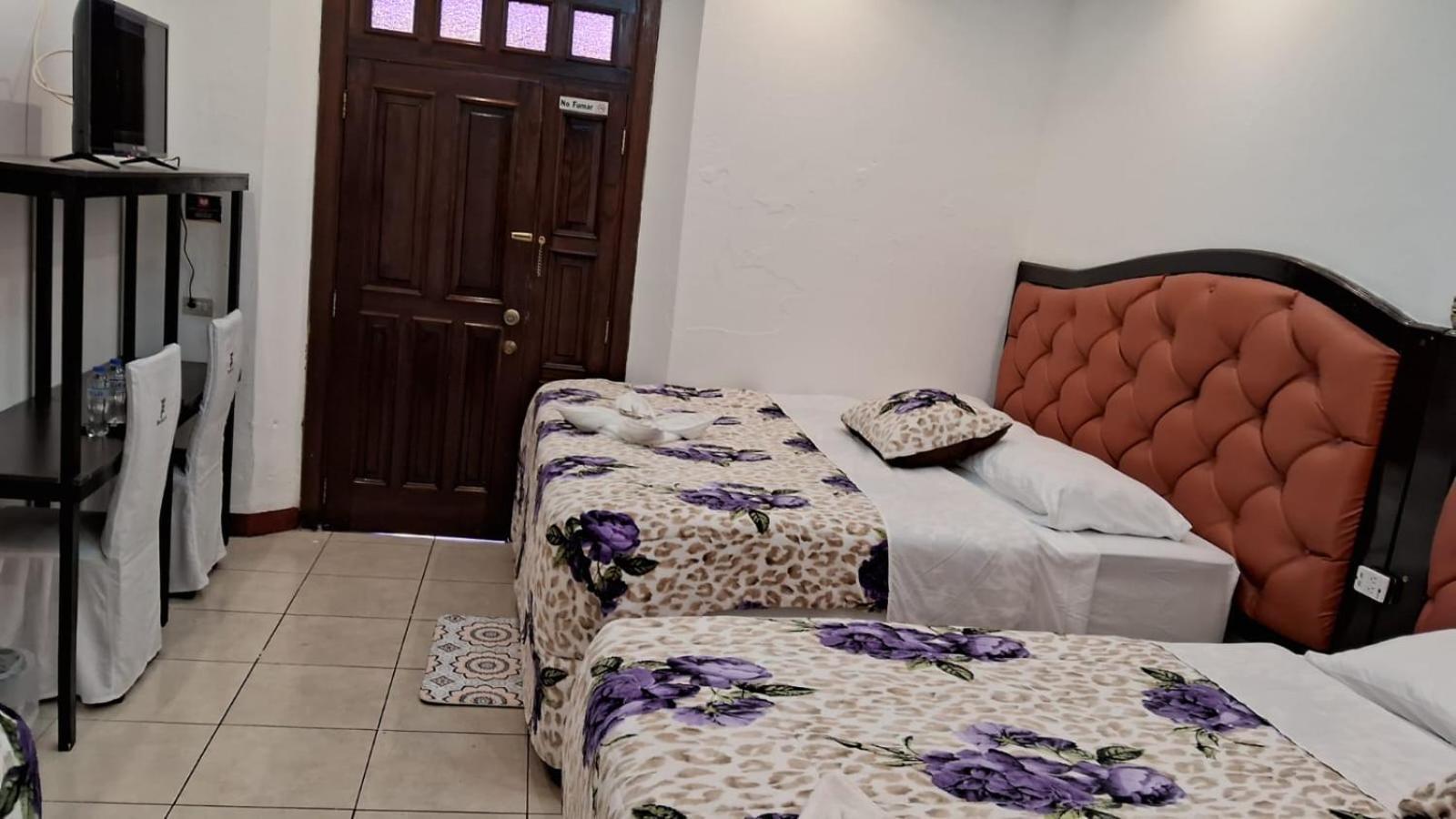 Hotel Kamelot Parque Central 克萨尔特南戈 外观 照片