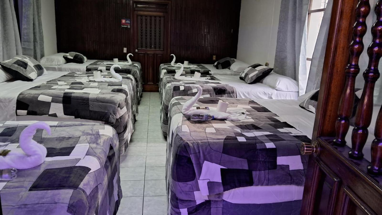 Hotel Kamelot Parque Central 克萨尔特南戈 外观 照片